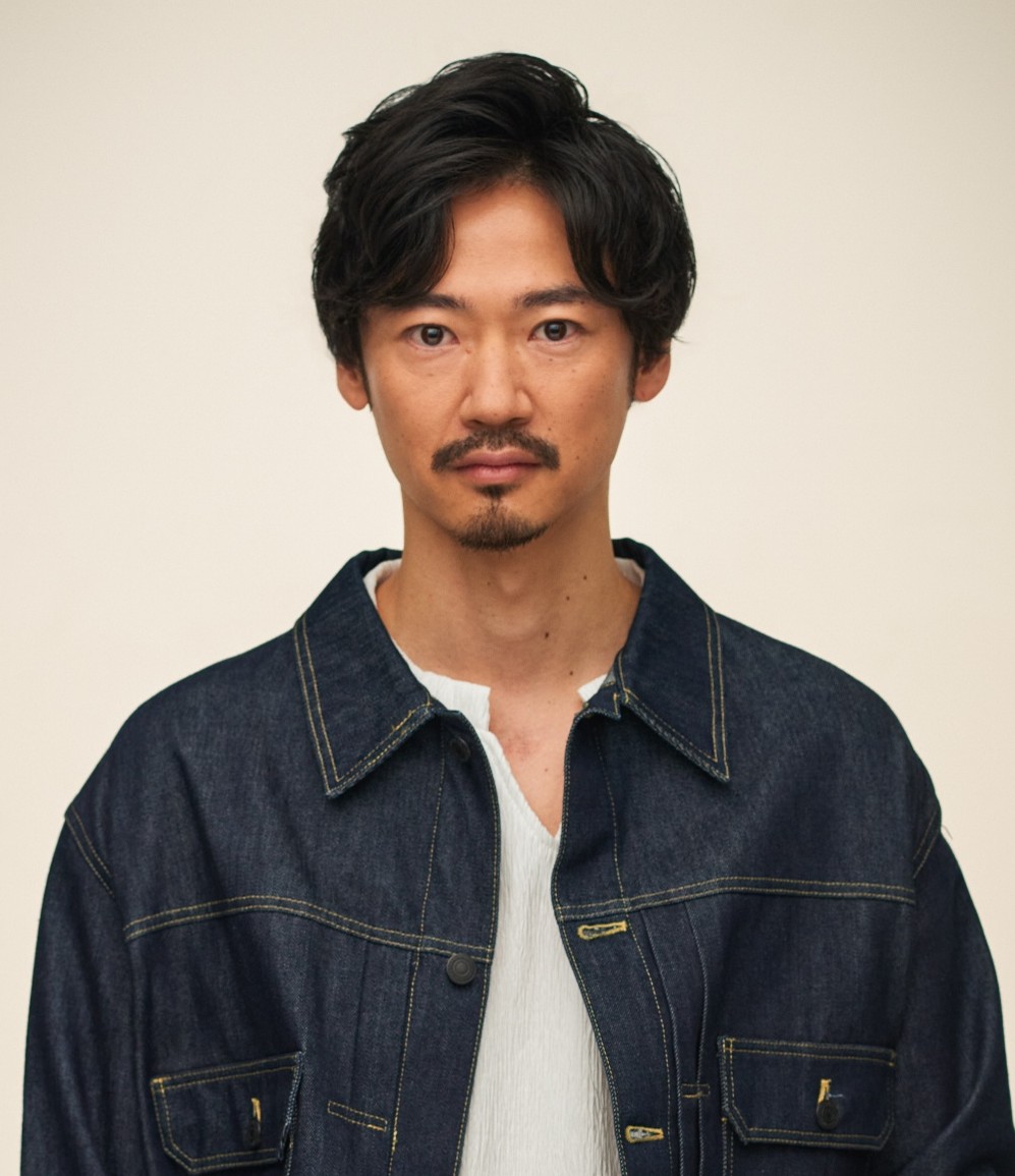 青木健
